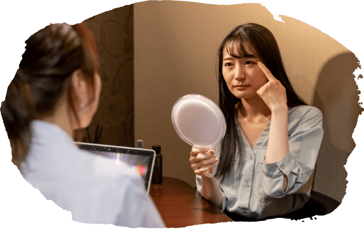 豊富なデザインで理想の目元へ